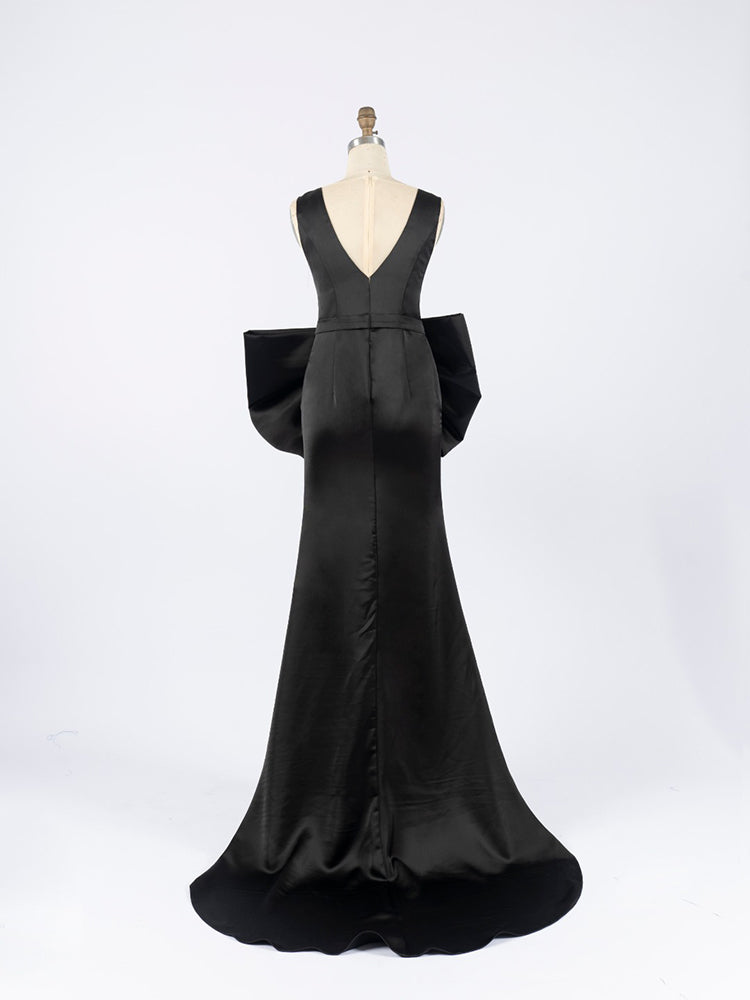 V-Neck Formal Gown with Oversized Rhinestone Bow | Elegant Mermaid Prom Dress for Evening Party