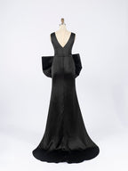 V-Neck Formal Gown with Oversized Rhinestone Bow | Elegant Mermaid Prom Dress for Evening Party