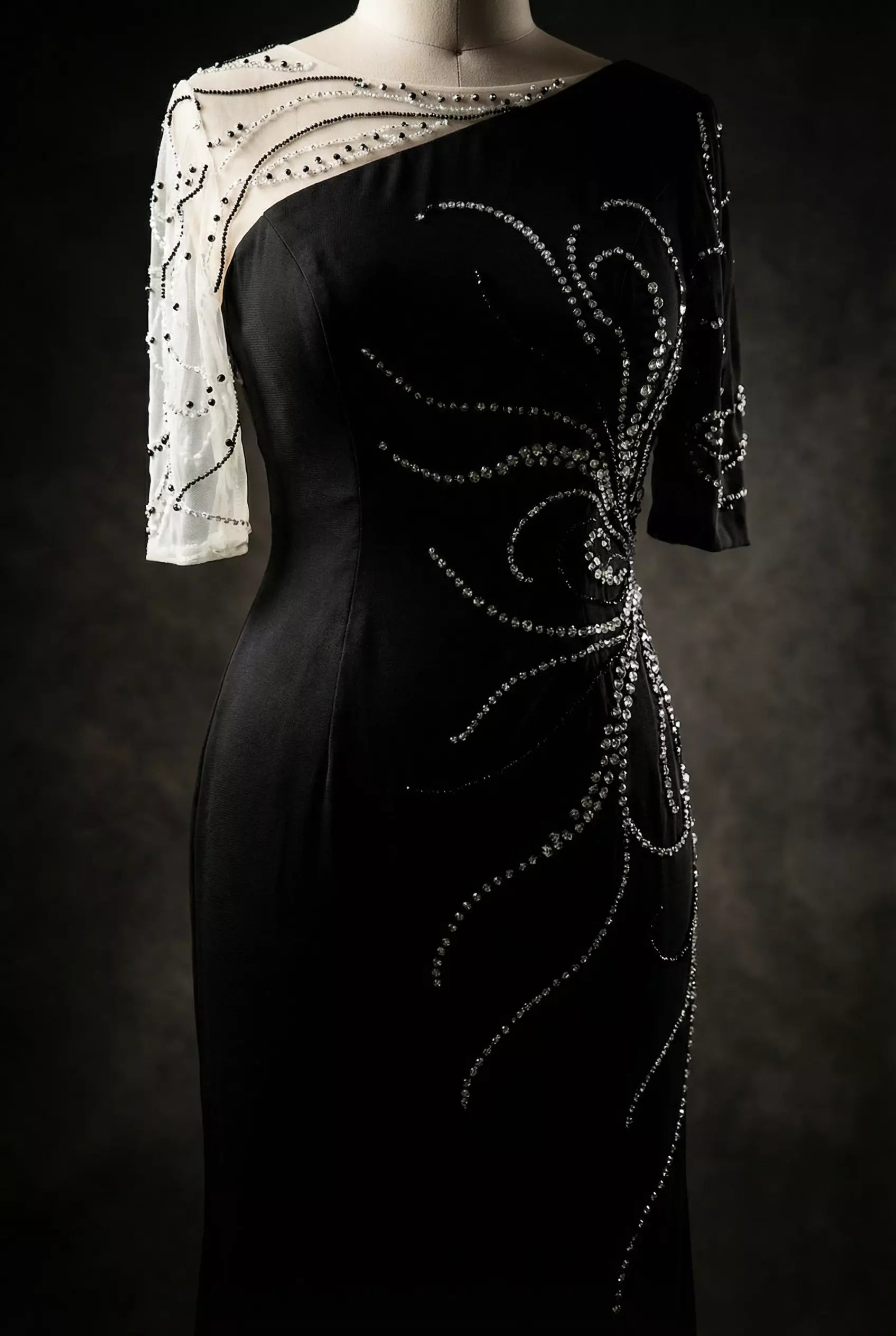 Black One-Shoulder Evening Gown with Crystal Beaded Floral Embroidery – Elegant Formal Party Dress